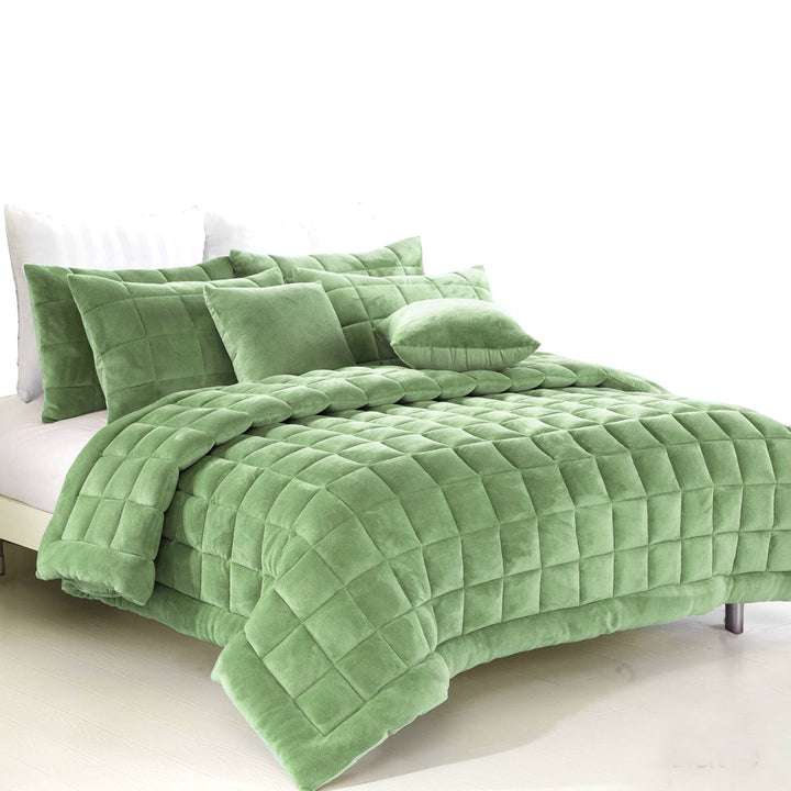 Augusta Faux Mink Quilt / Comforter Set Sage Super King
